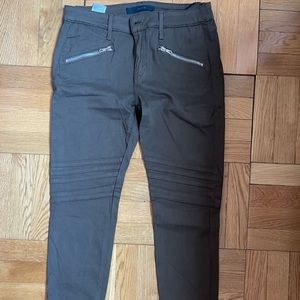 NWT! BRAND NEW JOE’s JEANS IN DARK OLIVE GREEN! Perfect condition